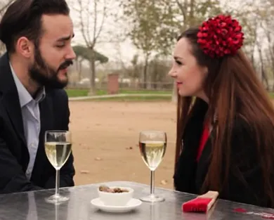 Смотреть порно: Секс на природе с красивой девушкой в платье после бокала вина