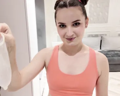 Смотреть порно: Горячая девушка любит секс и сперму на лицо