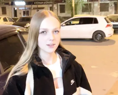 Смотреть порно: Сделал девушке несколько комплиментов и получил секс