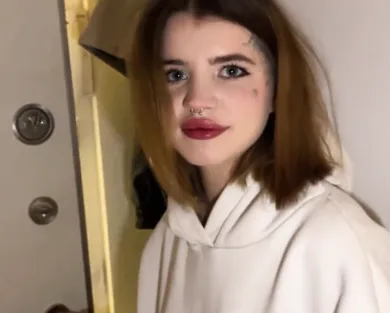 Смотреть порно: Изменил своей девушке с ее подругой и трахнул ее в анал