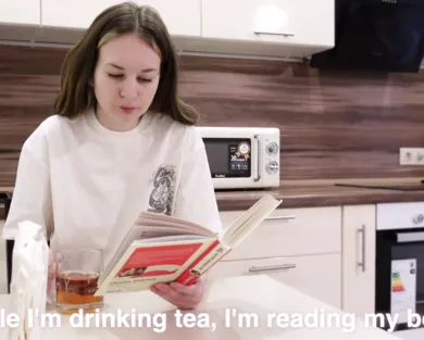 Смотреть порно: Как живет и что делает популярная порно актрисса - Аня