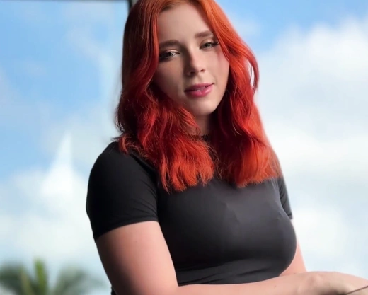 Смотреть порно: Свит Фокси и отличный секс с ней!