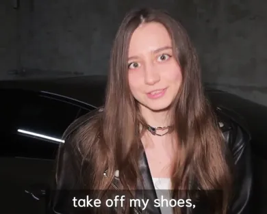 Смотреть порно: Выпившая русская девушка дала парковщику!