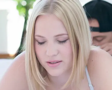 Смотреть порно: Красивое порно с русской девушкой