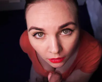 Смотреть порно: Русская жена принимает сперму на язык после минета