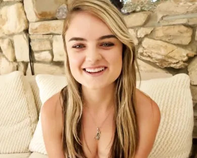 Смотреть порно: Элитный секс молодой подруги с маленькими сиськами!