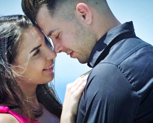 Смотреть порно: Отдых и секс: Нежный секс в романтической поездке