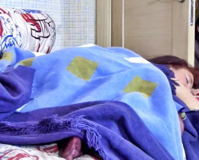 Смотреть порно: Анал со спящей русской женщиной за 40 с большой зрелой жопой