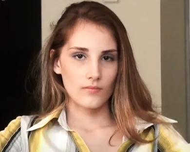 Смотреть порно: Культурная девушка из Будапешта показала Вудману как нужно трахаться