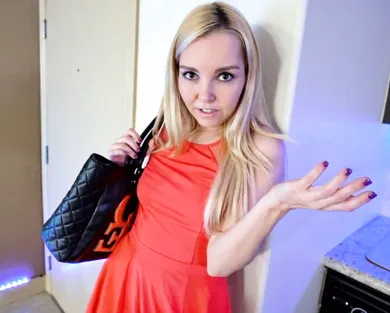 Смотреть порно: Пьяная мамочка соблазнила сына своей фигурой и захотела секса как дурная