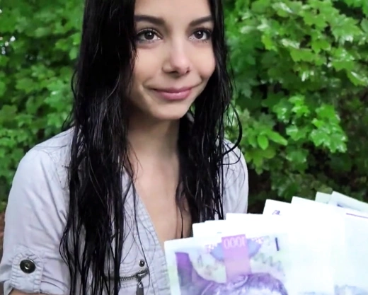 Смотреть порно: Трахнул за деньги молодую чешку прямо на улице после дождя