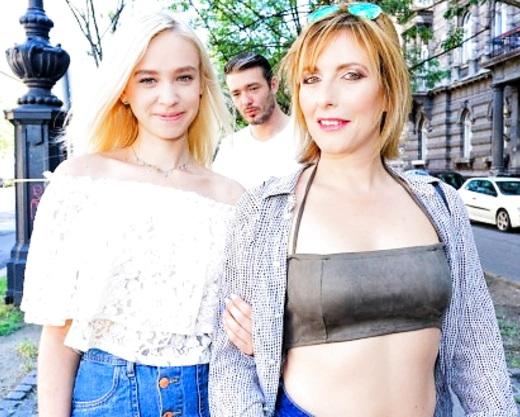 Смотреть порно: Зрелая мачеха подтянула милую падчерицу на анальный тройничек