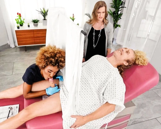 Смотреть порно: Глупая женушка, даже не догадывается, что муж изменяет прямо при ней