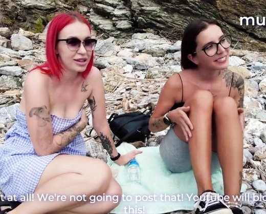 Смотреть порно: Привет девушки, а что вы тут одни скучаете?? - Два друга разводят русских девушек на секс