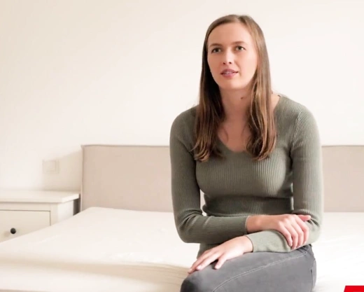 Смотреть порно: Приятный, чешский порно кастинг с молодой Стейси Круз