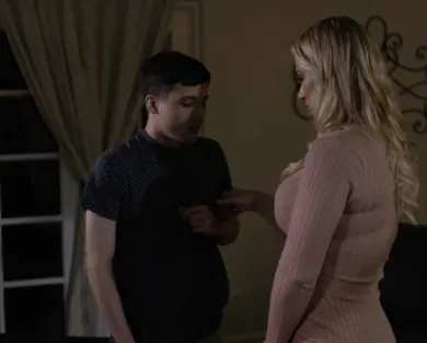 Смотреть порно: Рикки шпилит свою зрелую-похотливую мачеху