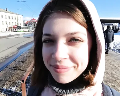 Смотреть порно: Русская сестра приехала в гости к брату