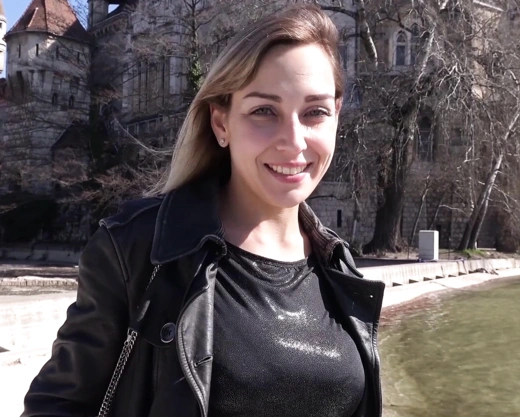 Смотреть порно: Привет - у тебя есть минутка?