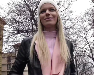 Смотреть порно: Пикап девушки на улице для порно кастинга