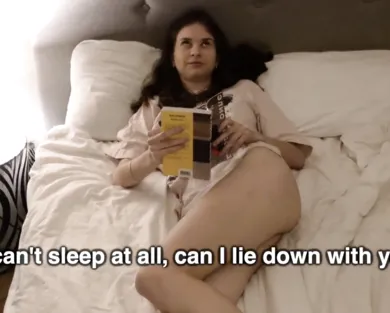 Смотреть порно: Слушай сводная сестра, мне что-то совсем не спится, можно я с тобой полежу