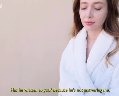 Смотреть порно: Мой муж будет через пол часика, а я изменяю с другом